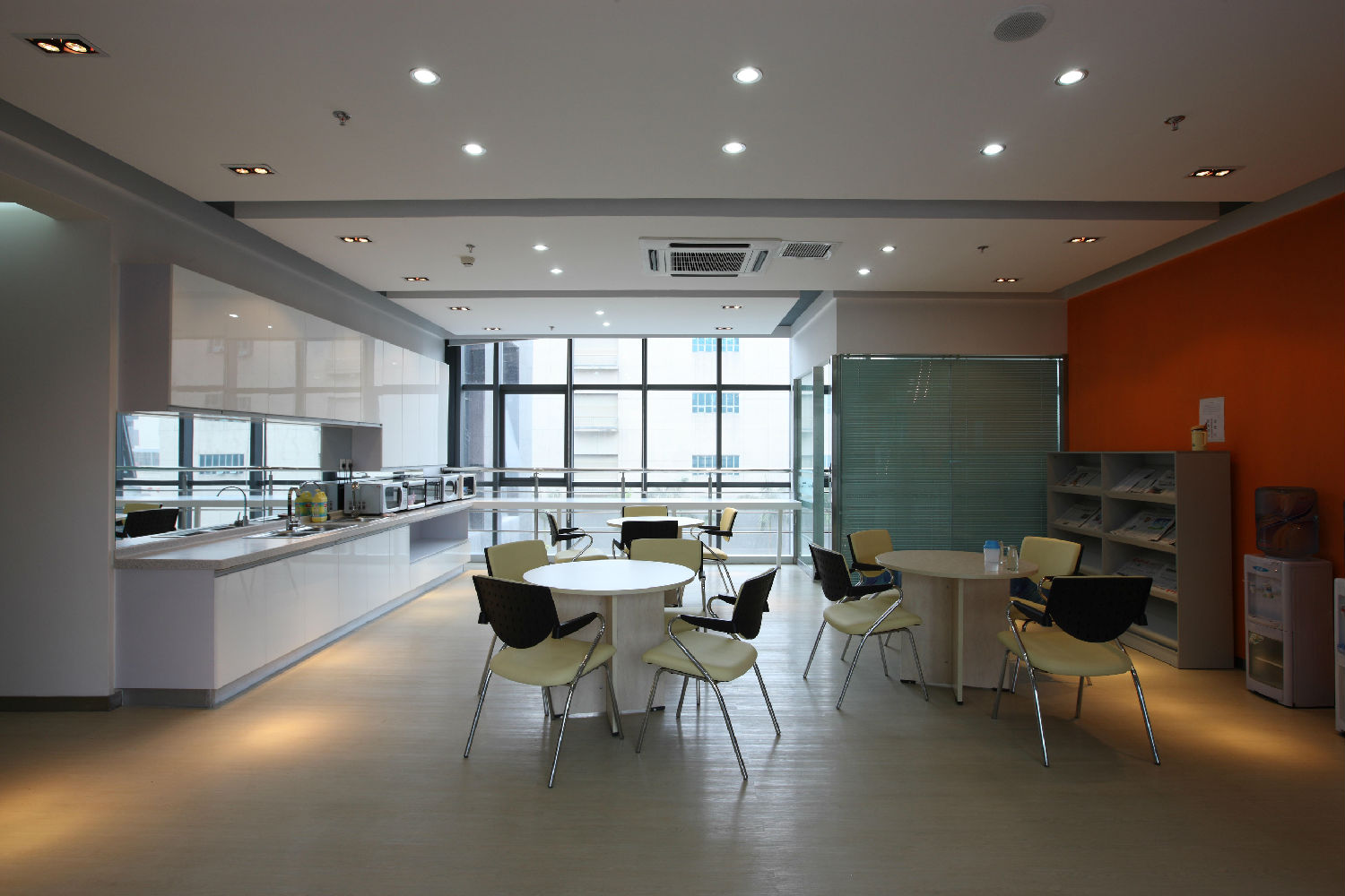 辦公室裝修設計顏色